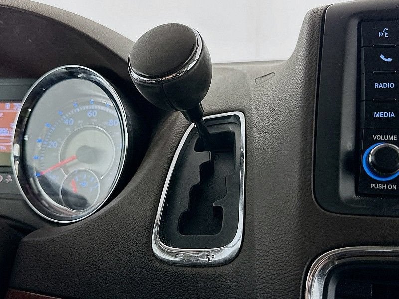 2013 Chrysler Town & Country Limited