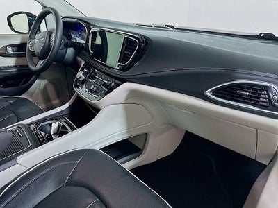 2023 Chrysler Pacifica Hybrid Limited