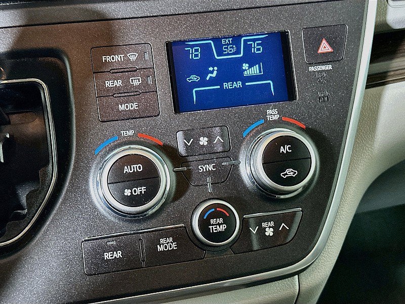 2015 Toyota Sienna XLE