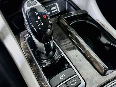2015 Kia K900 Luxury